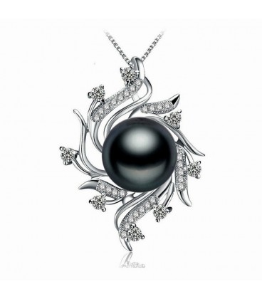 Seductive Black Pearl Necklace