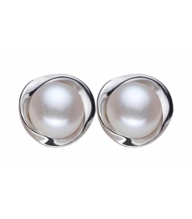 Snow White Pearl Studs