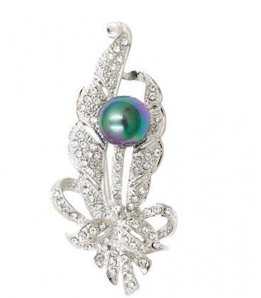 Posh Pearl Brooch