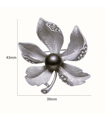 Elegant Leaf Pearl Brooch